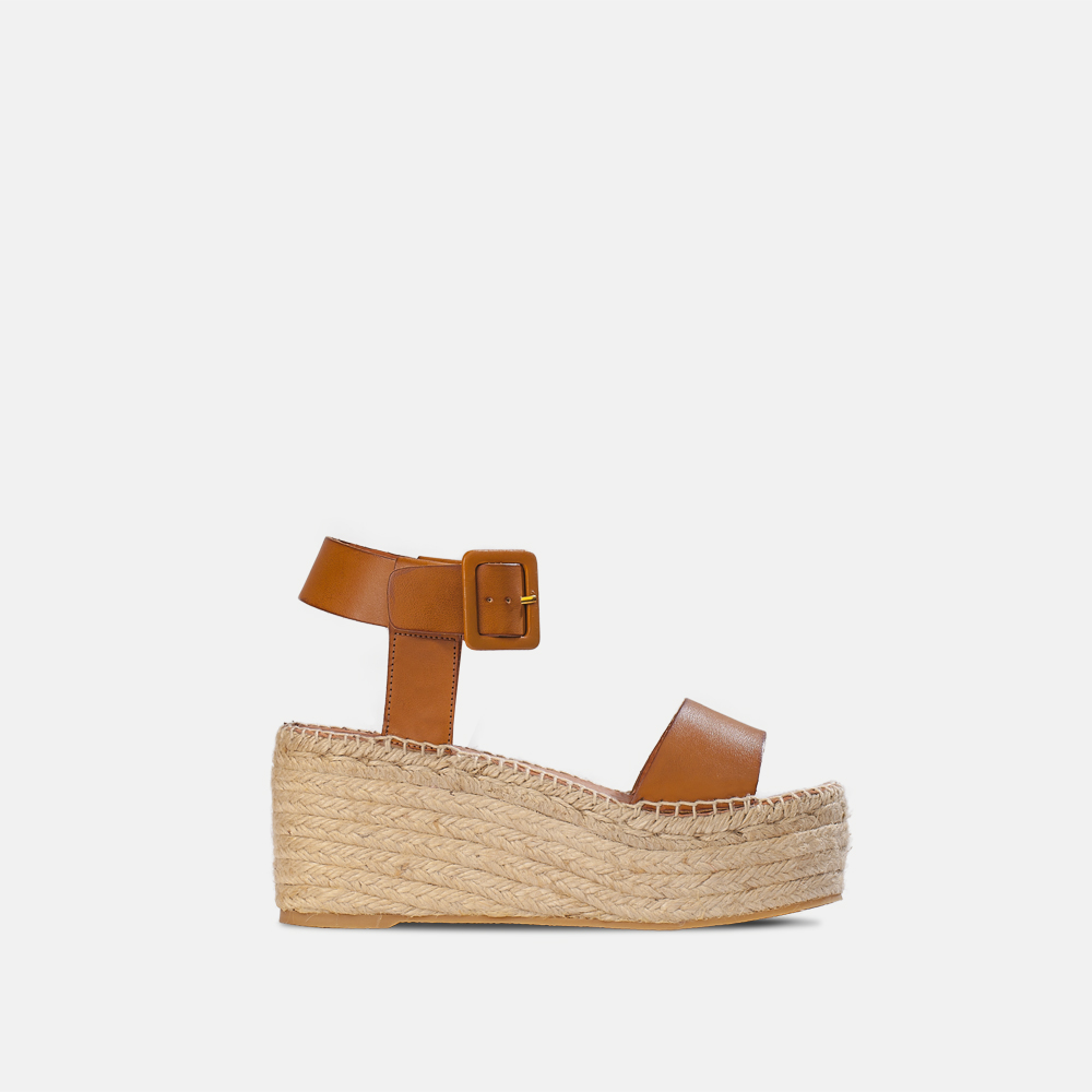 Carela Shoes